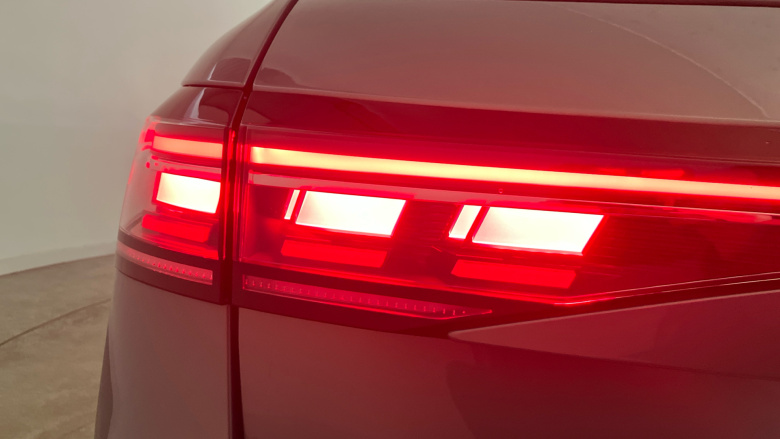 Volkswagen Passat 1.5 eTSI R-Line 5dr DSG Petrol Estate